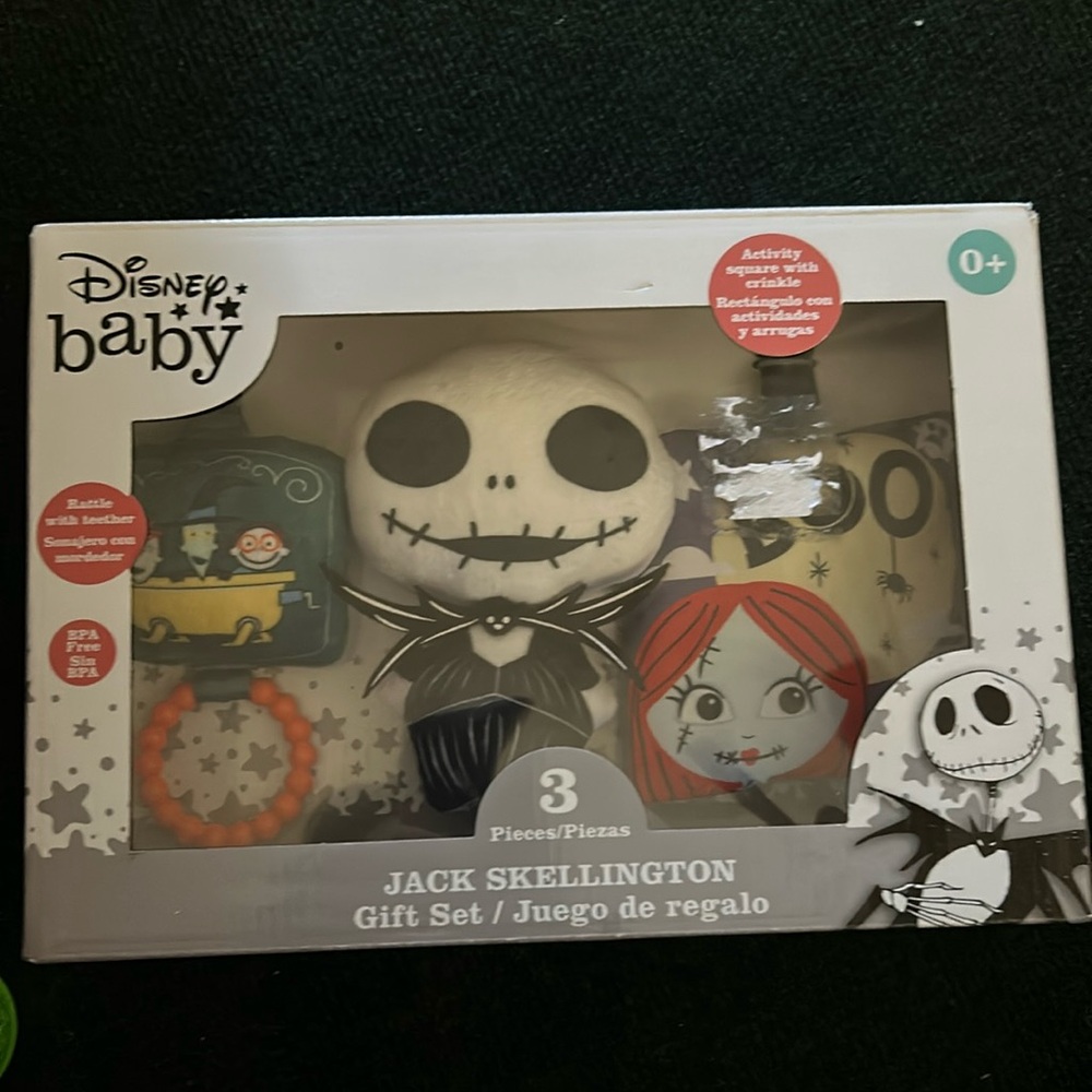 New in box Disney Baby The Nightmare Before Christmas - 3 Piece Gift Set